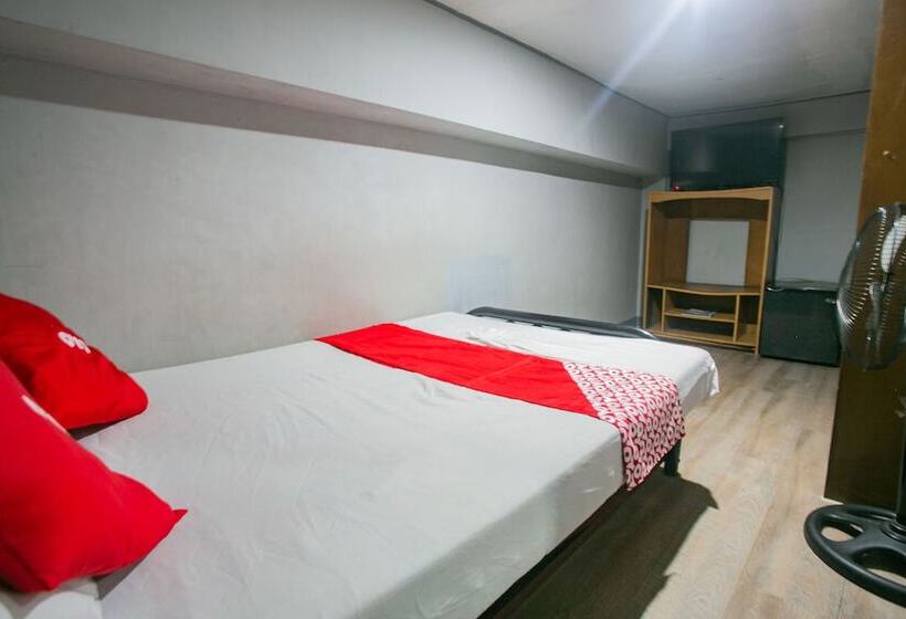 هتل Oyo 722 Slouch Hat Inn