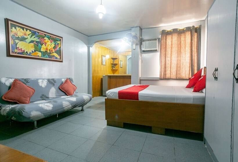 هتل Oyo 722 Slouch Hat Inn