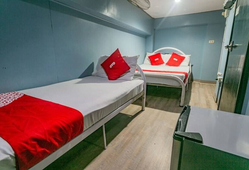 هتل Oyo 722 Slouch Hat Inn