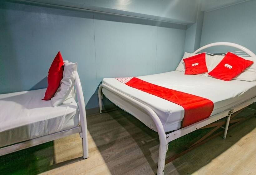 هتل Oyo 722 Slouch Hat Inn