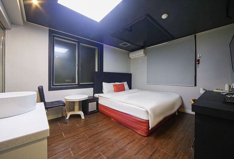 汽车旅馆  Busan Daeyeondong Z