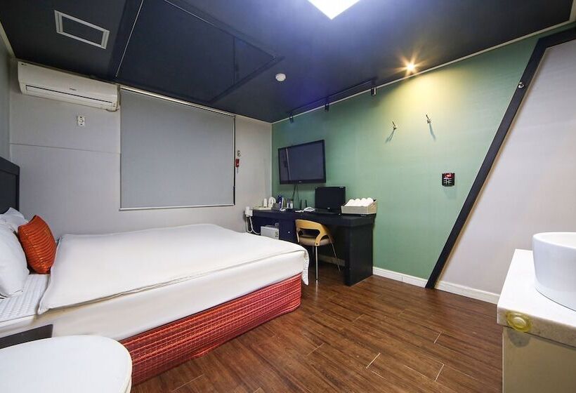 汽车旅馆  Busan Daeyeondong Z