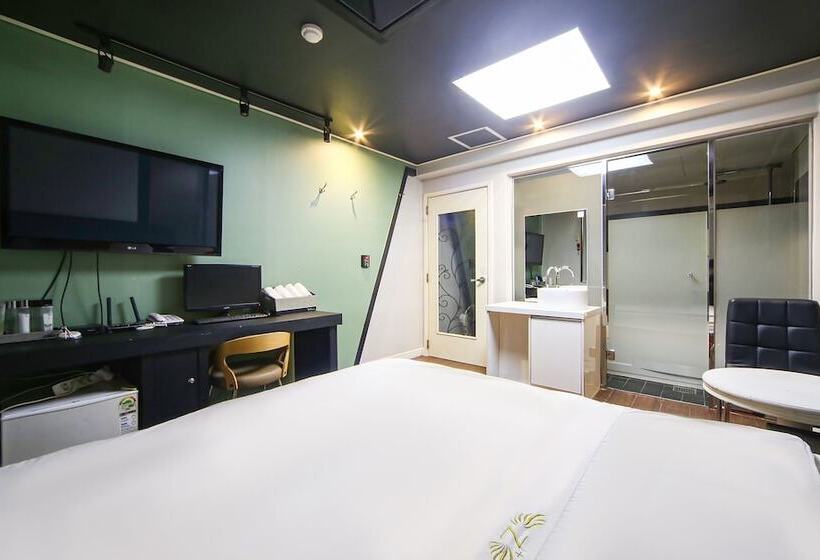 汽车旅馆  Busan Daeyeondong Z