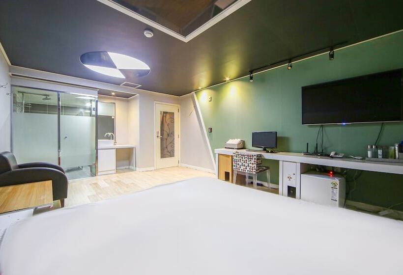 汽车旅馆  Busan Daeyeondong Z