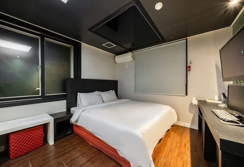 汽车旅馆  Busan Daeyeondong Z