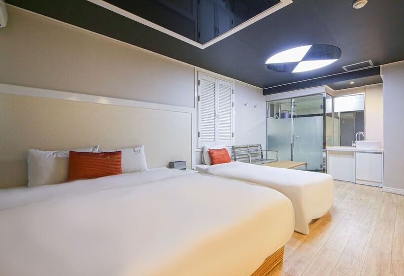 汽车旅馆  Busan Daeyeondong Z