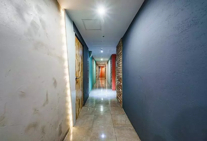 Hotelli Changwon Sangnam Dong M