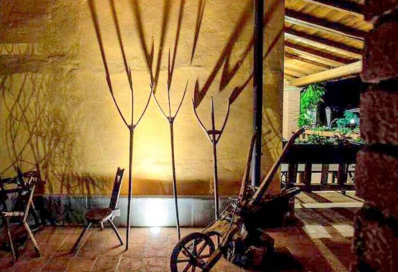 Elegant Cottage In Terranuova Bracciolini With Fitness Room