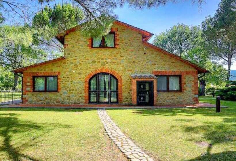 Elegant Cottage In Terranuova Bracciolini With Fitness Room