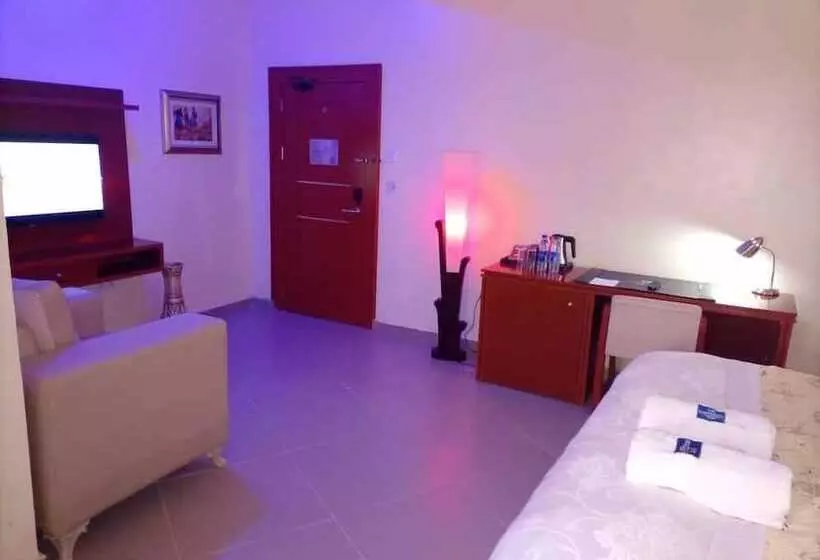 Continent Hotel   Akure