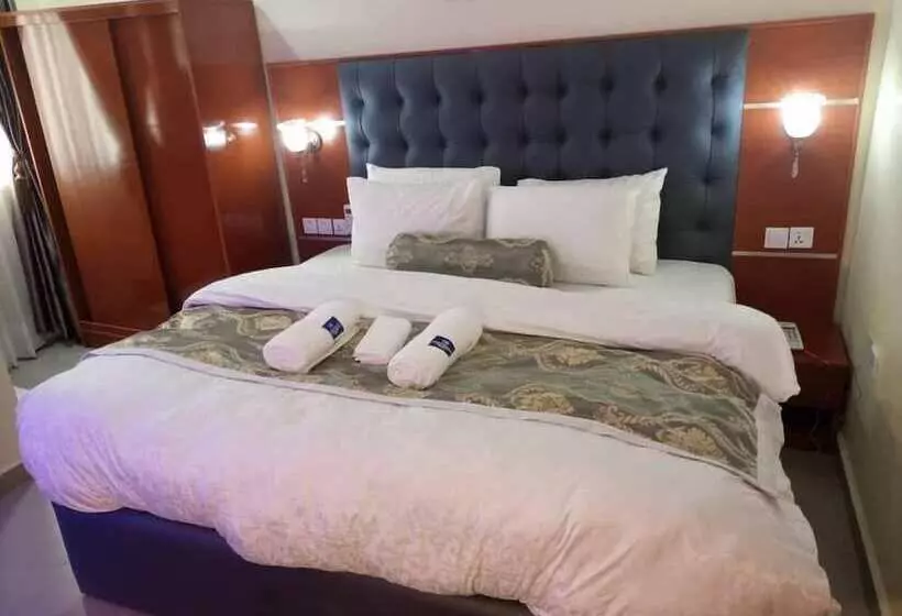 Continent Hotel   Akure