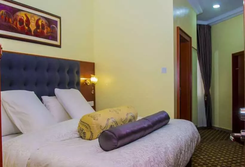 Continent Hotel   Akure