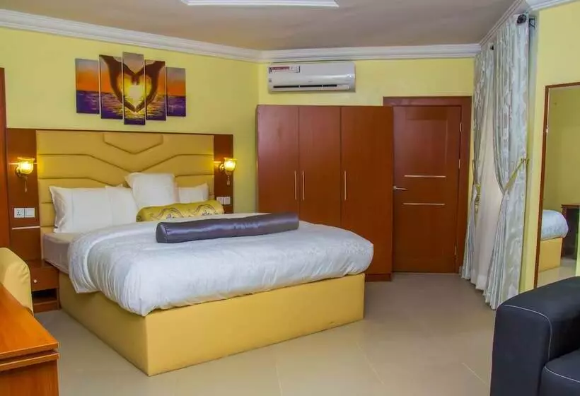 Continent Hotel   Akure