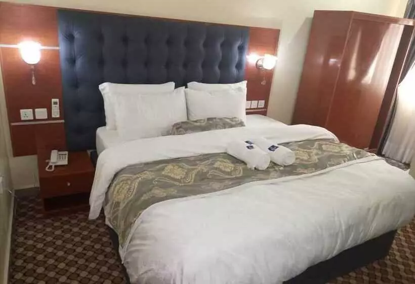 Continent Hotel   Akure
