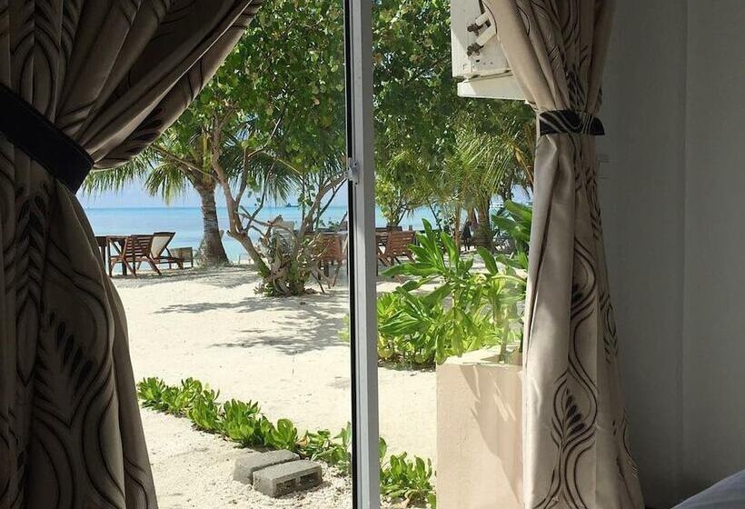 هتل Crown Beach Villas