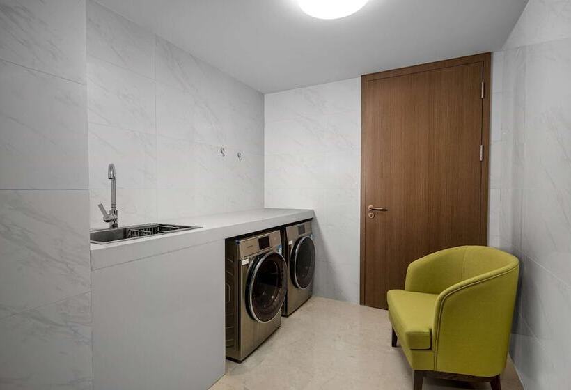 בית מלון כפרי Ramada By Wyndham Wuhan Jiangan