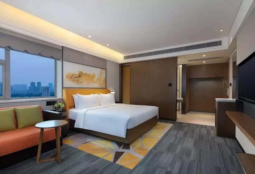 Hotelli Ramada By Wyndham Wuhan Jiangan