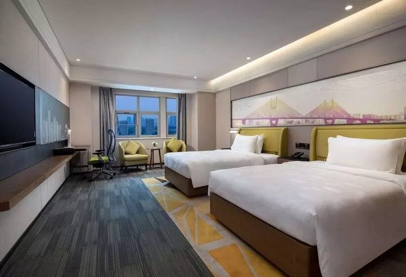 Hotelli Ramada By Wyndham Wuhan Jiangan