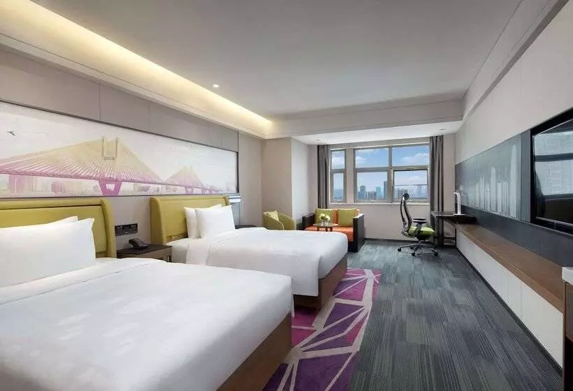 Hotelli Ramada By Wyndham Wuhan Jiangan