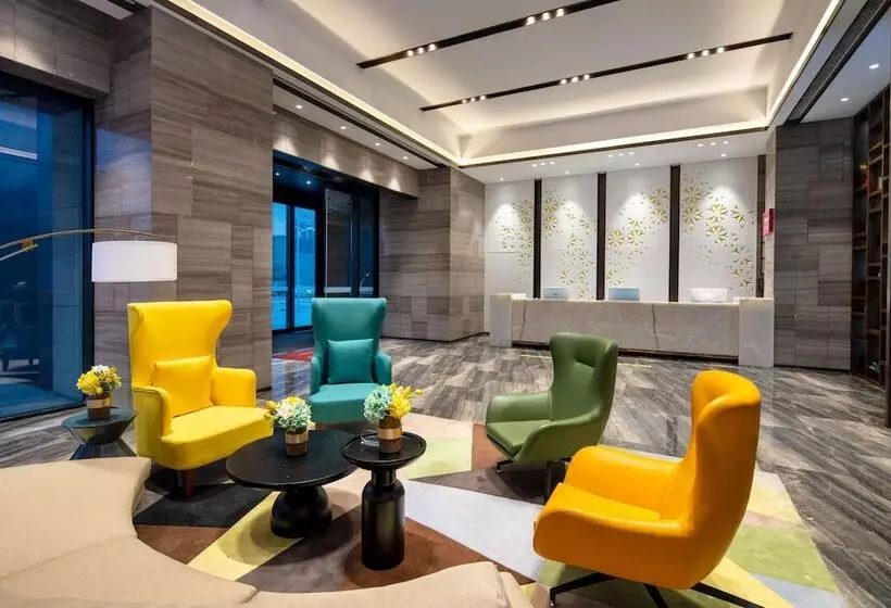 Hotelli Ramada By Wyndham Wuhan Jiangan