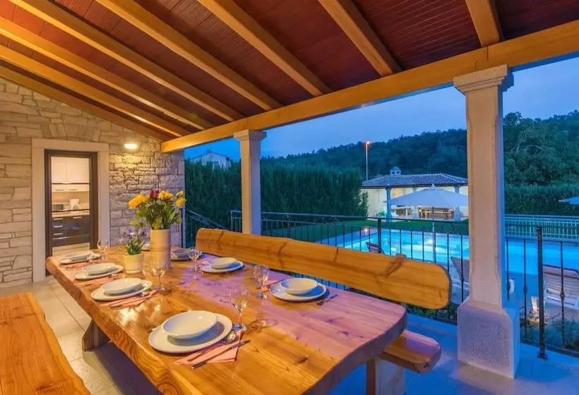 Modern Villa With Private Pool And Beautiful Garden 25 Km From Rovinj