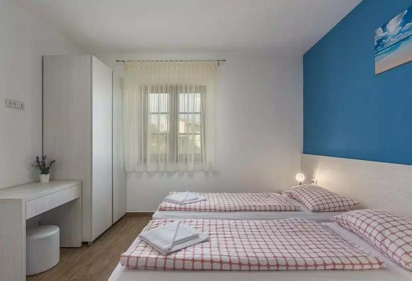 Modern Villa With Private Pool And Beautiful Garden 25 Km From Rovinj