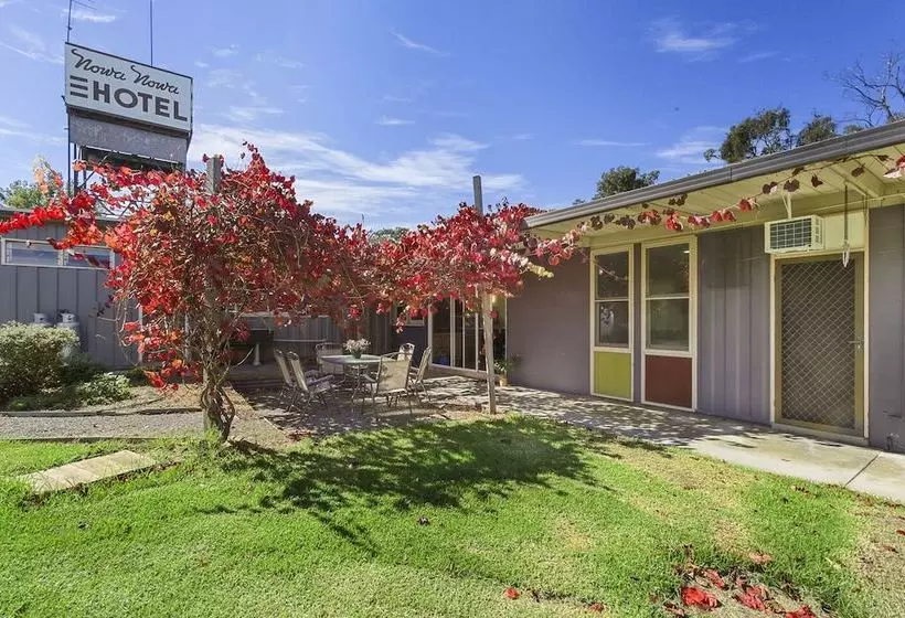 Nowa Nowa Cottage