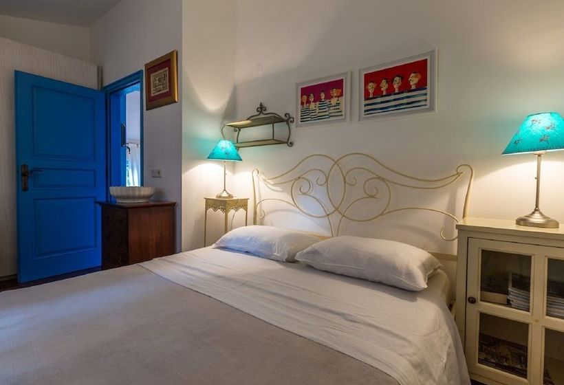 Villa With Perfect Sun Deck Overlooking The Pool In The Heart Of Istria