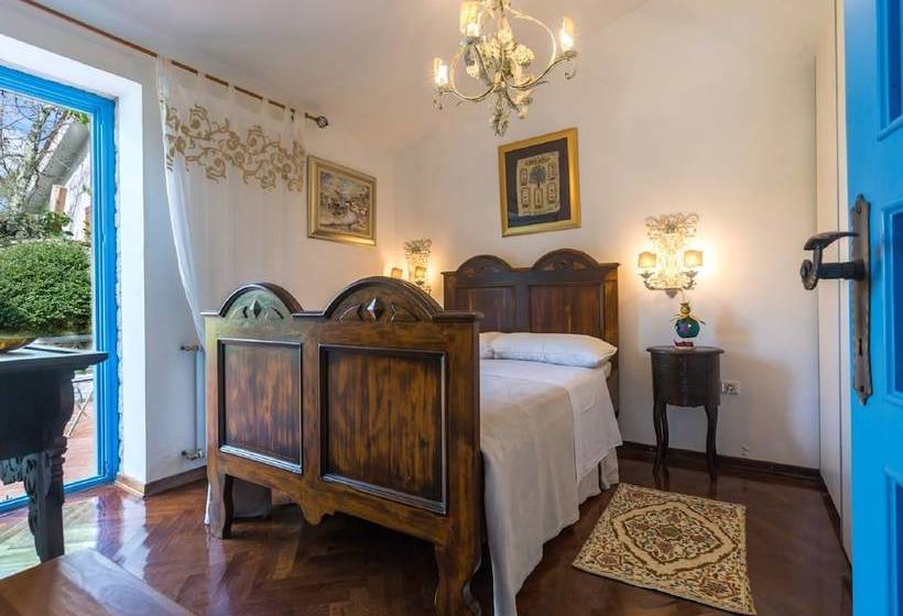 Villa With Perfect Sun Deck Overlooking The Pool In The Heart Of Istria