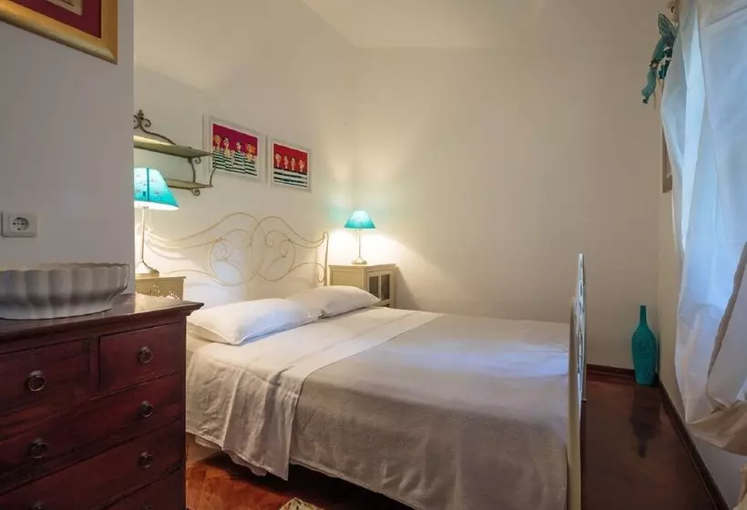 Villa With Perfect Sun Deck Overlooking The Pool In The Heart Of Istria