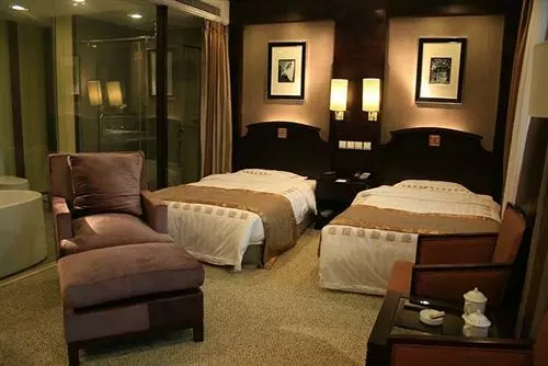 هتل Jianguo Hotspring