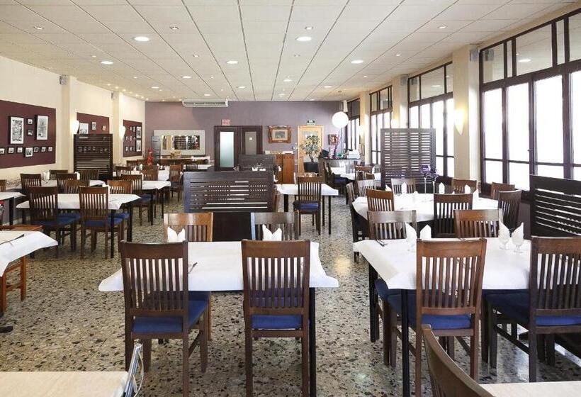 Hostal Fonda Montserrat