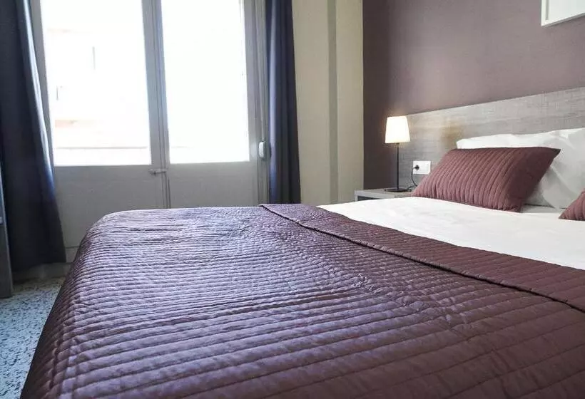 Hostal Fonda Montserrat