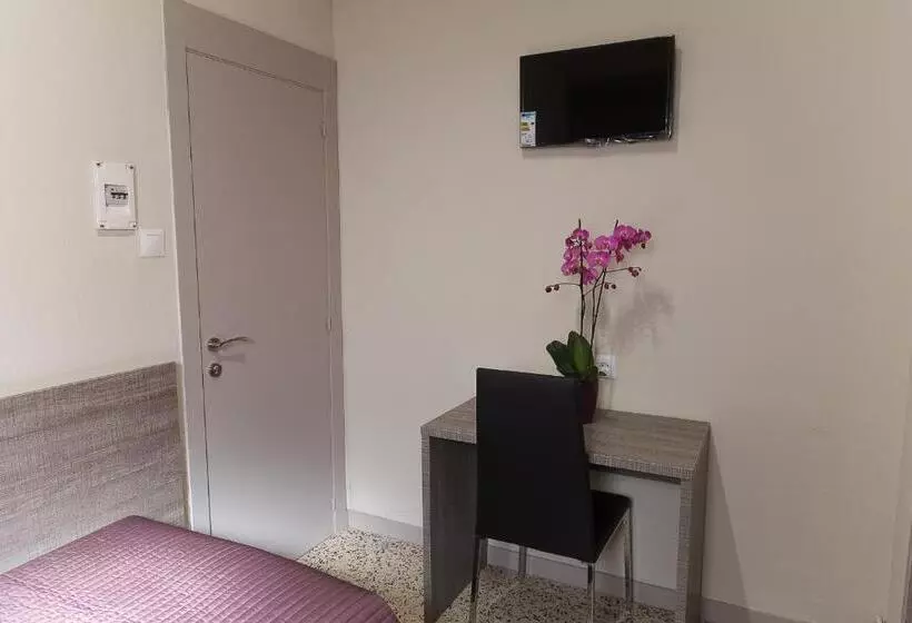 Hostal Fonda Montserrat