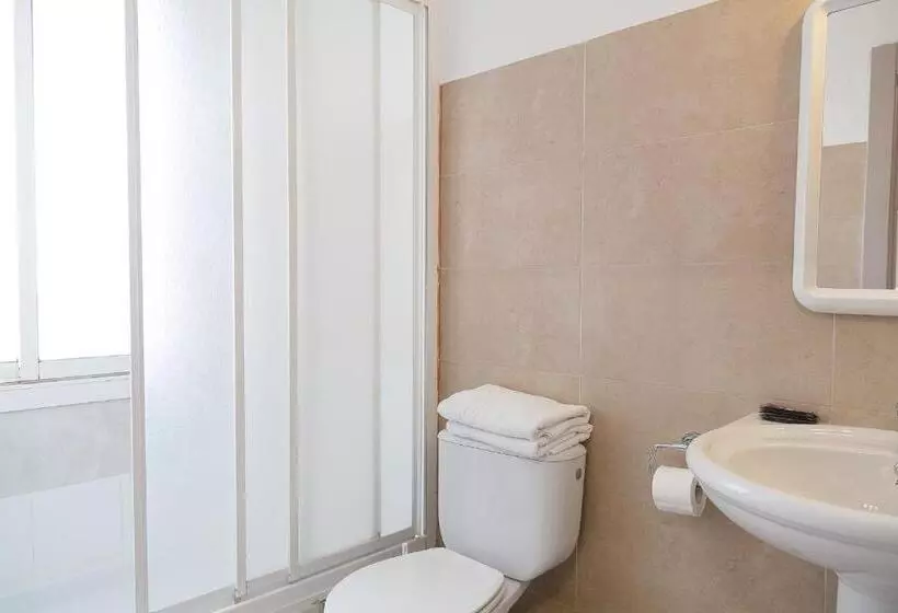 Hostal Fonda Montserrat