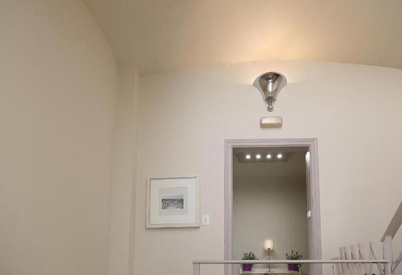 Hostal Fonda Montserrat