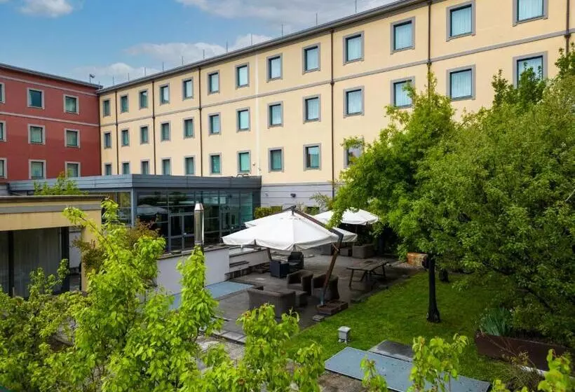 Отель Best Western Falck Village Milano Sesto