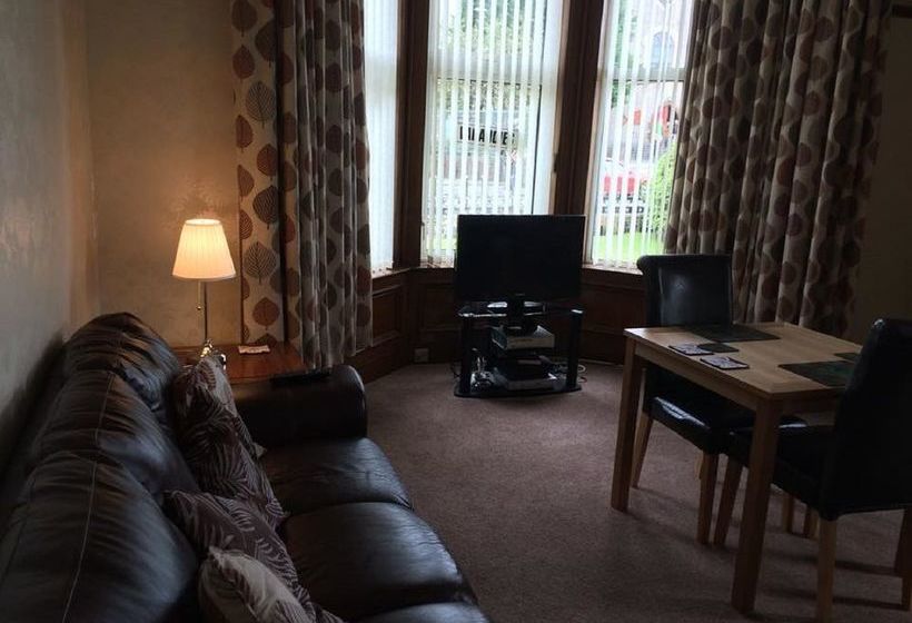 فندق Fernlea Guest House