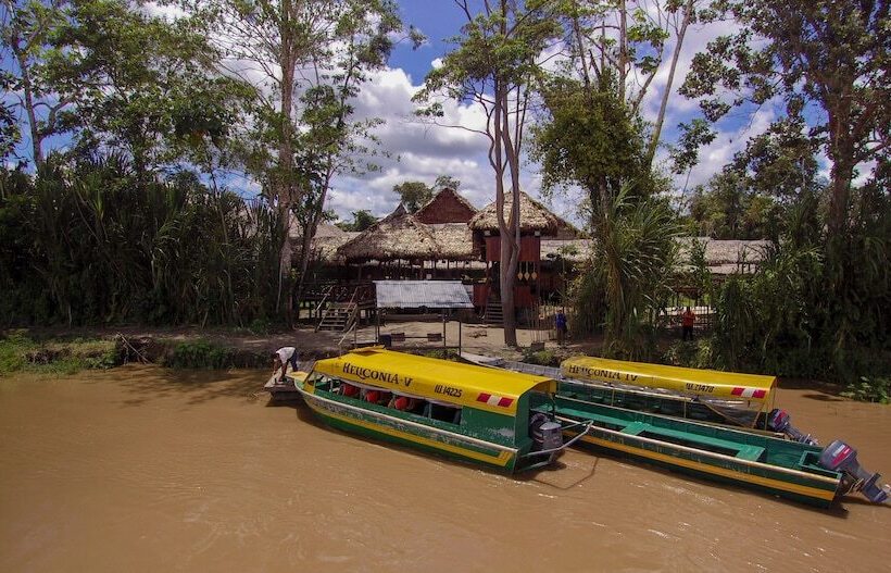 فندق Heliconia Amazon River Lodge