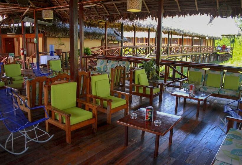 فندق Heliconia Amazon River Lodge