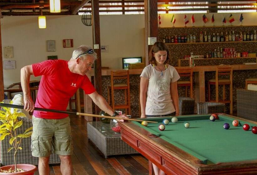 فندق Heliconia Amazon River Lodge