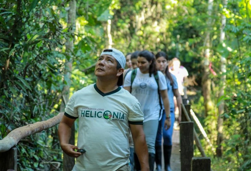 فندق Heliconia Amazon River Lodge