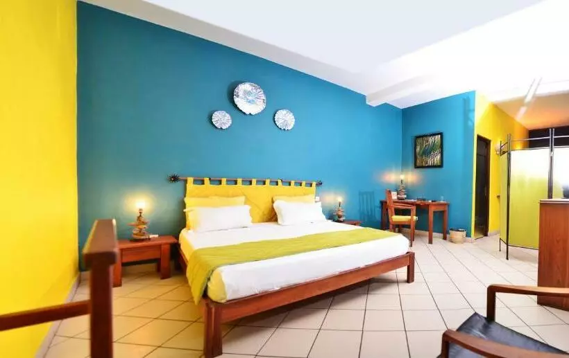 هتل Restaurant Coco Lodge Majunga