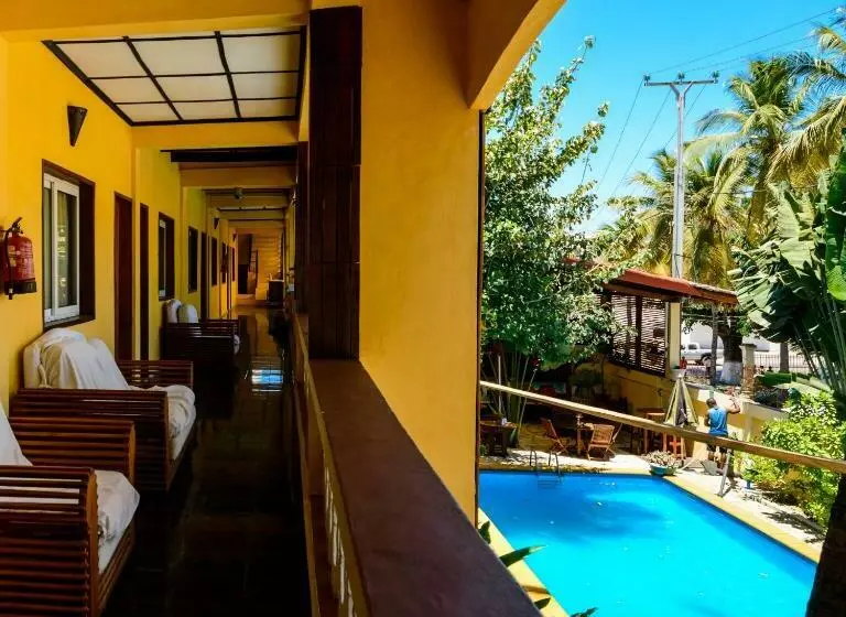 هتل Restaurant Coco Lodge Majunga