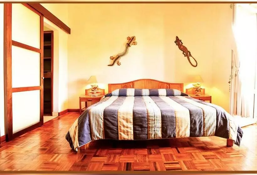 هتل Restaurant Coco Lodge Majunga