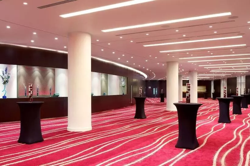 בית מלון כפרי Park Plaza London Westminster Bridge