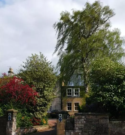 Otel Rathan House   The Eskbank