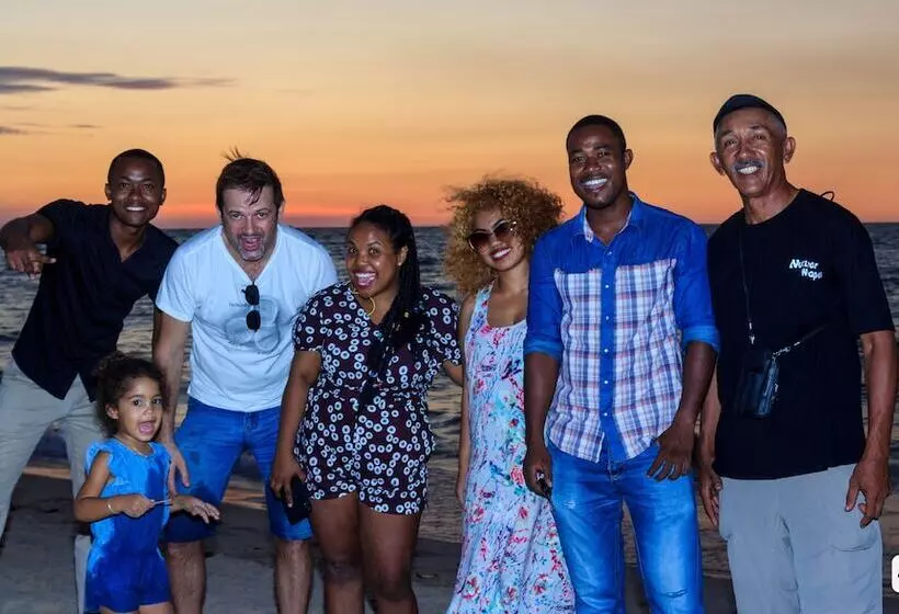 هتل Restaurant Coco Lodge Majunga