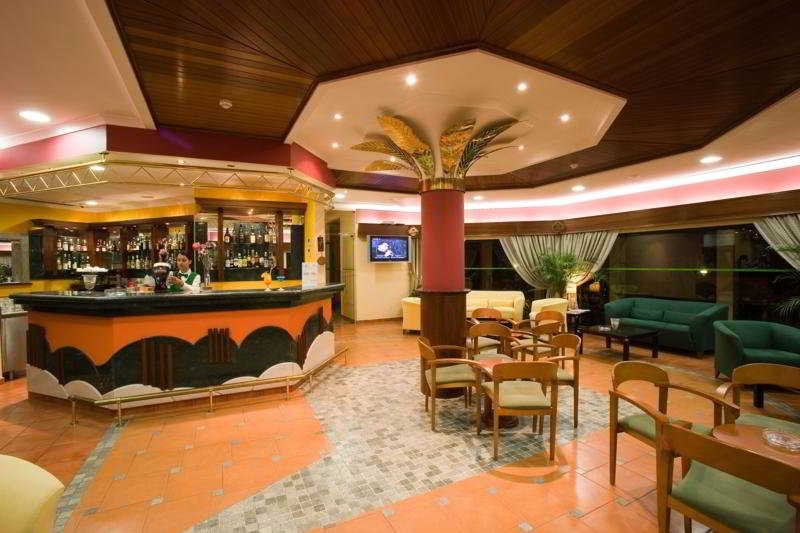 فندق Ria Plaza Resort