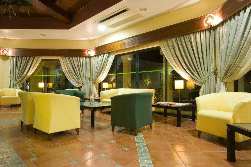 فندق Ria Plaza Resort